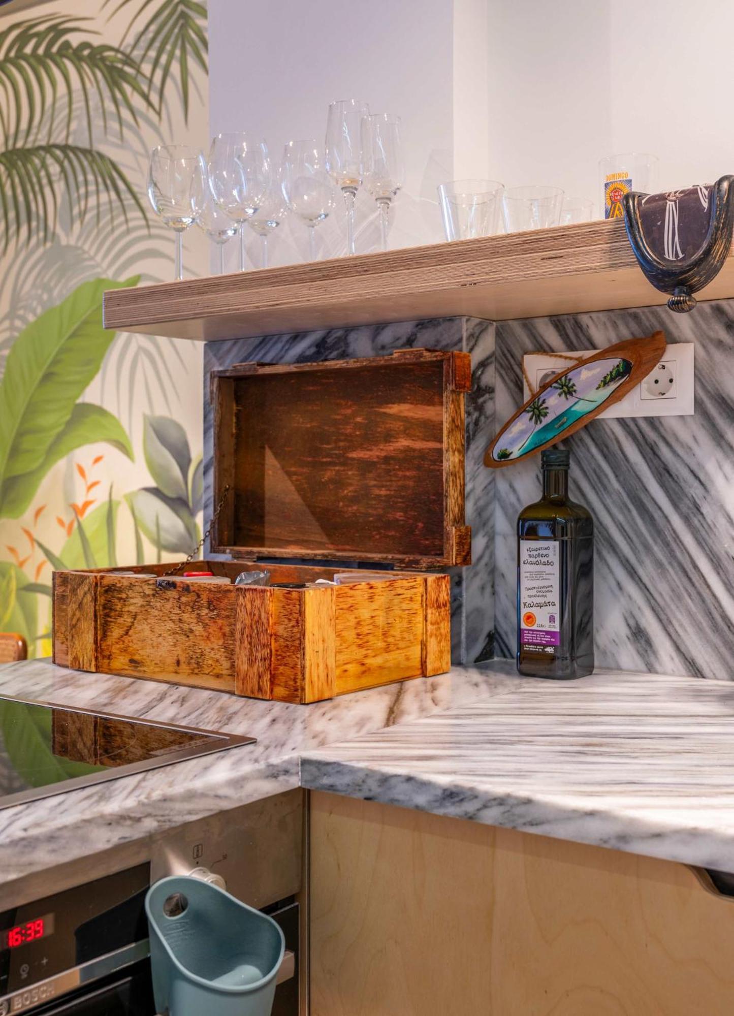 Appartamento O&O Group Stylish Jungle Retreat Kolonaki Center Atene Esterno foto